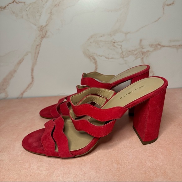 Ann Taylor Wavy Red Strap Heels Size 7.5 - Picture 2 of 5